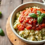 Zucchini-Reis mit Tomatensauce